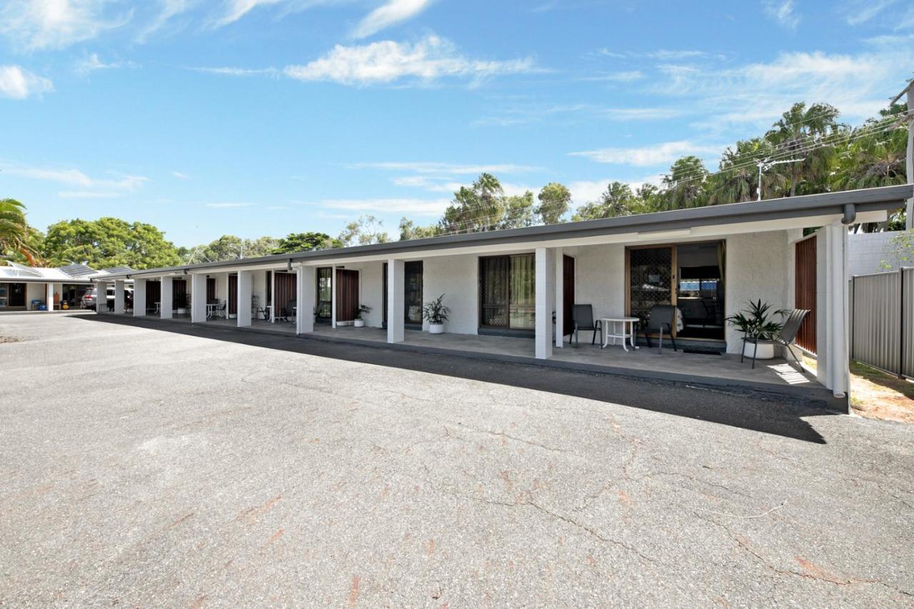 Kinka Palms Motel Yeppoon Extérieur photo