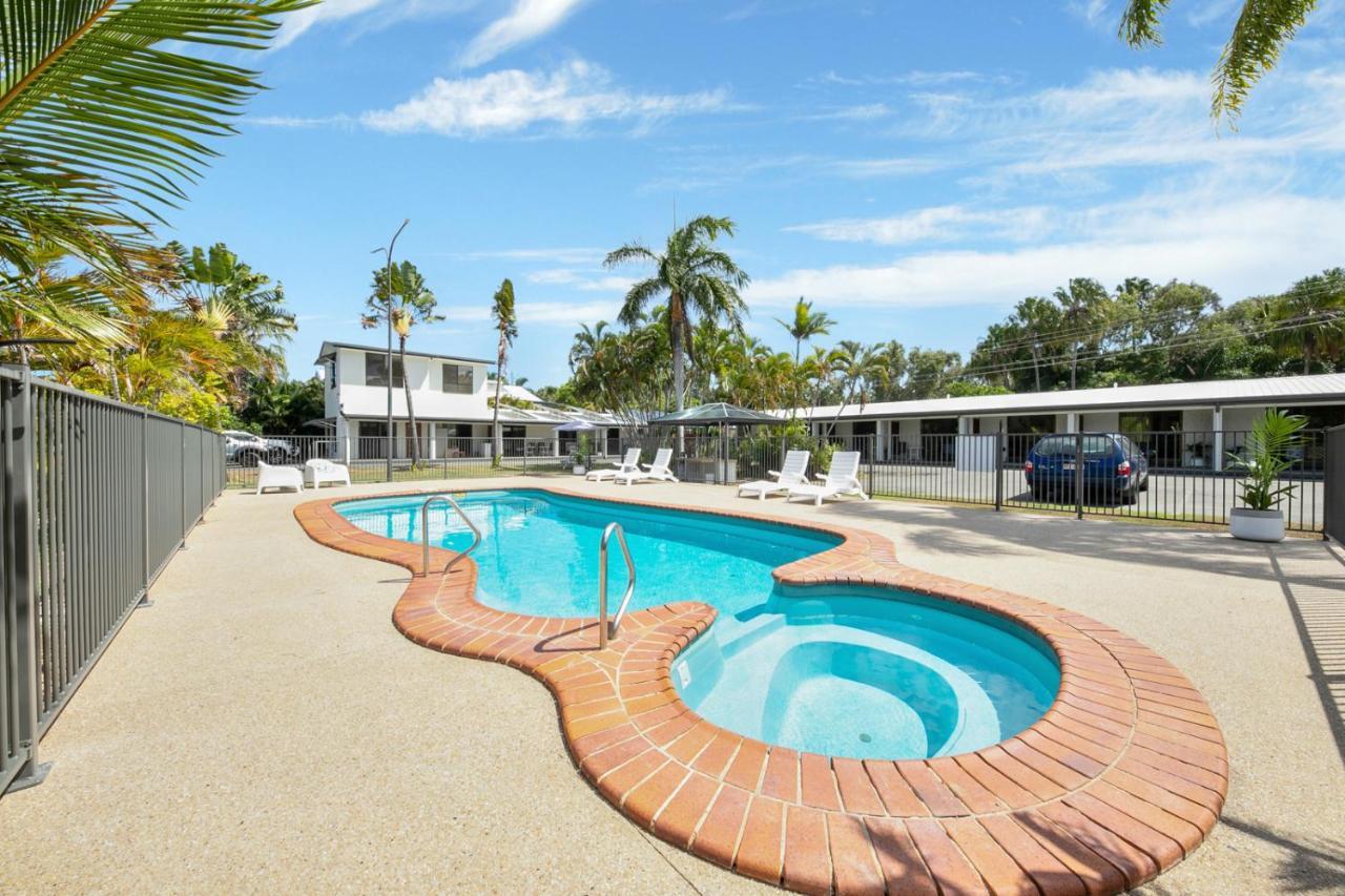 Kinka Palms Motel Yeppoon Extérieur photo