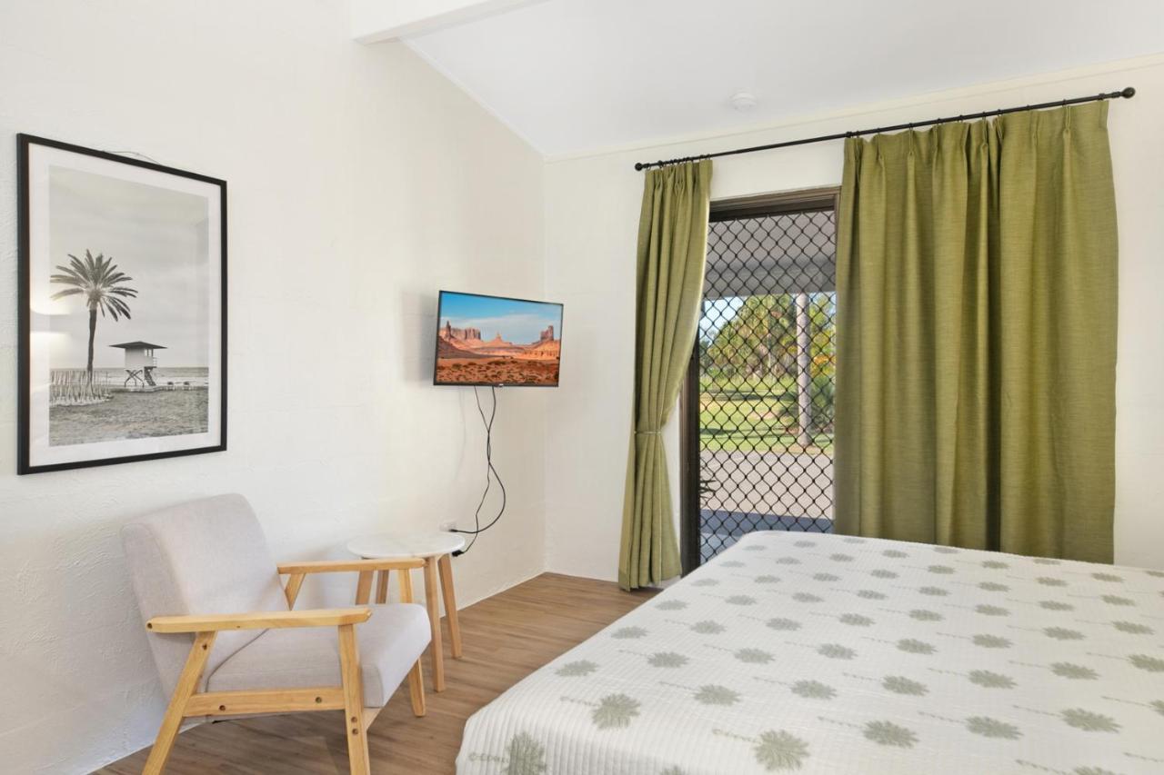 Kinka Palms Motel Yeppoon Extérieur photo