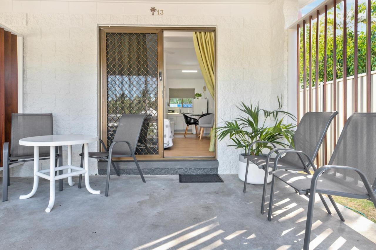 Kinka Palms Motel Yeppoon Extérieur photo
