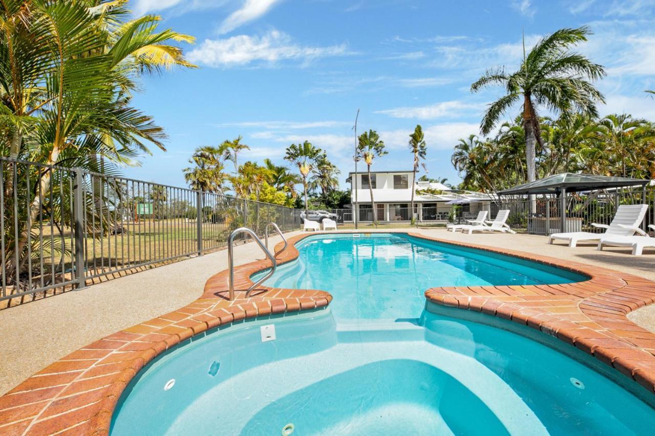 Kinka Palms Motel Yeppoon Extérieur photo