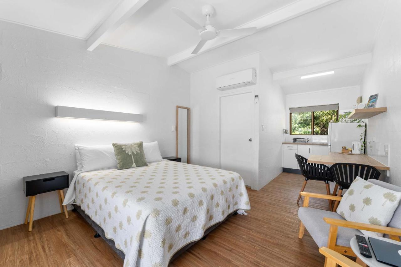 Kinka Palms Motel Yeppoon Extérieur photo